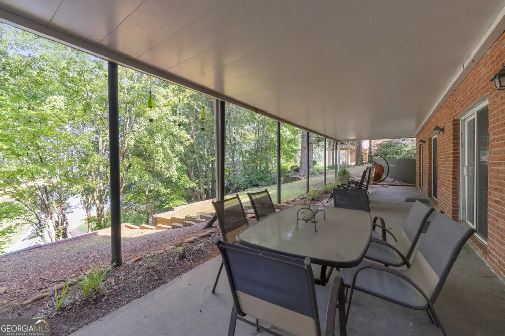 131 Sunrise DR Lavonia, GA 30553