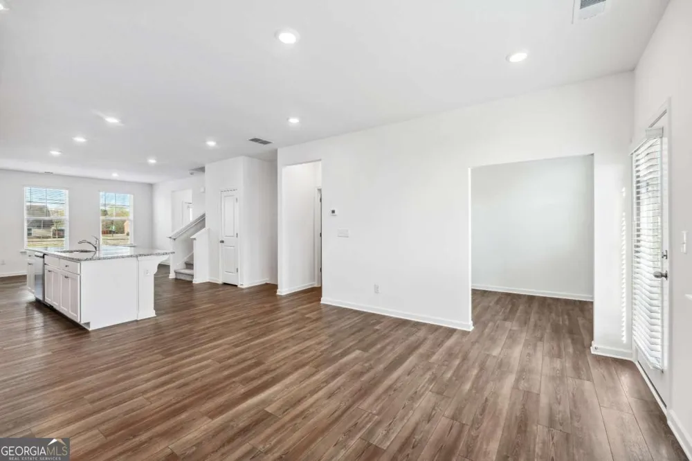 33 Constitution AVE Pendergrass, GA 30567