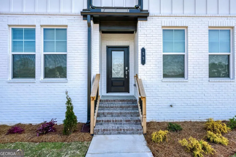 33 Constitution AVE Pendergrass, GA 30567