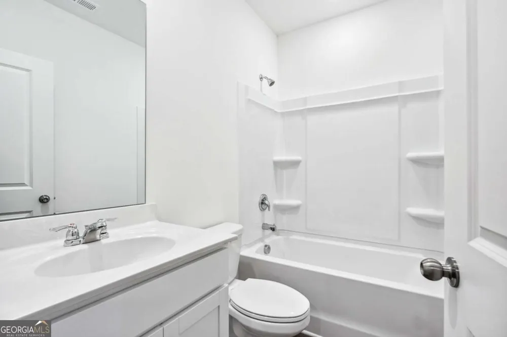 33 Constitution AVE Pendergrass, GA 30567