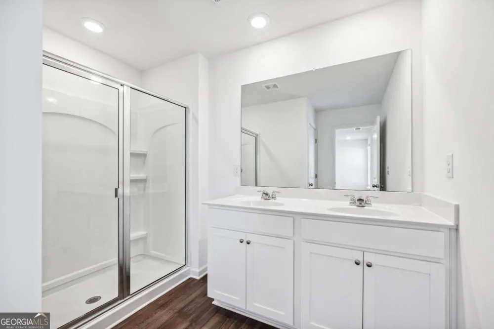 33 Constitution AVE Pendergrass, GA 30567