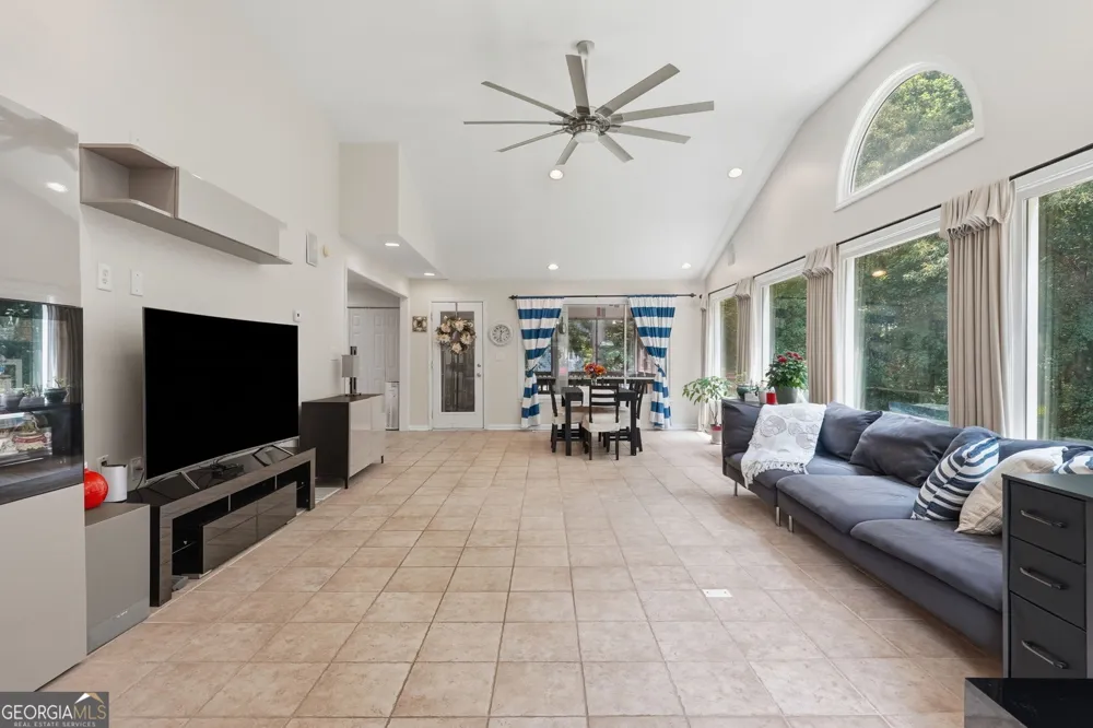 118 Kimmer RD Peachtree City, GA 30269