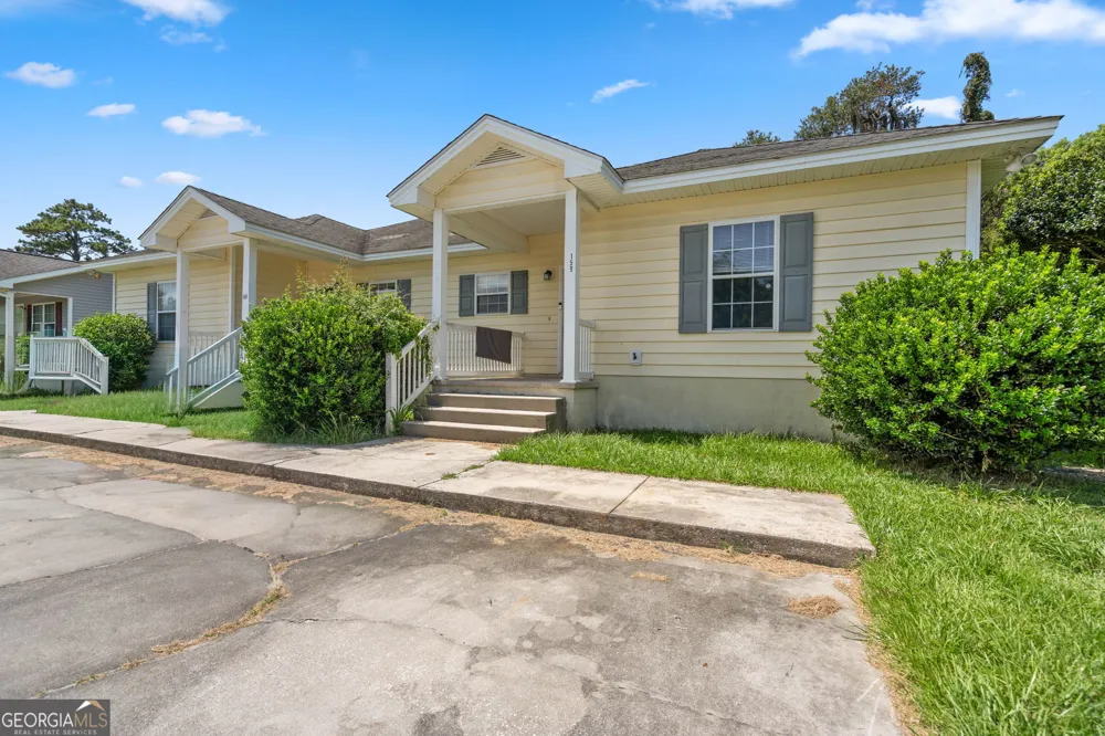 157/159 Drew CIR Brunswick, GA 31525