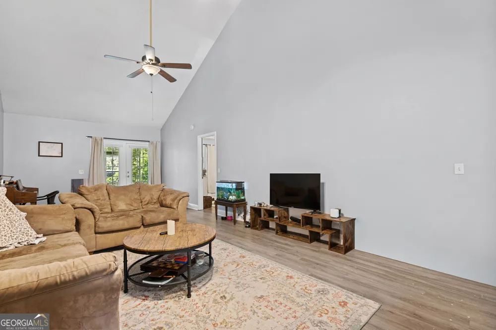 157/159 Drew CIR Brunswick, GA 31525