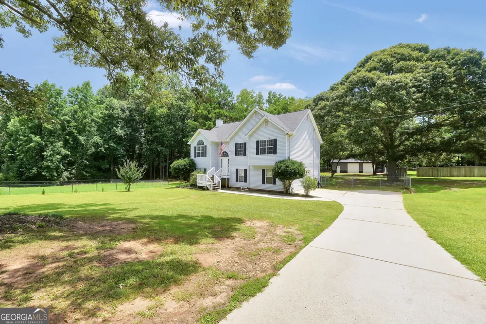 105 Dawn CT Jackson, GA 30233