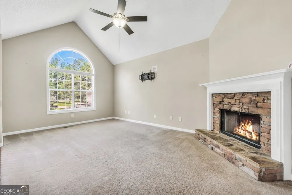 105 Dawn CT Jackson, GA 30233