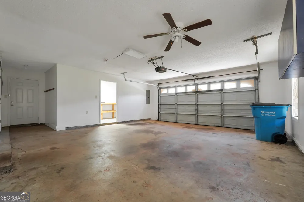 105 Dawn CT Jackson, GA 30233