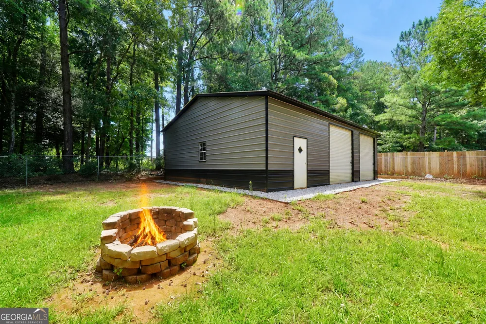 105 Dawn CT Jackson, GA 30233