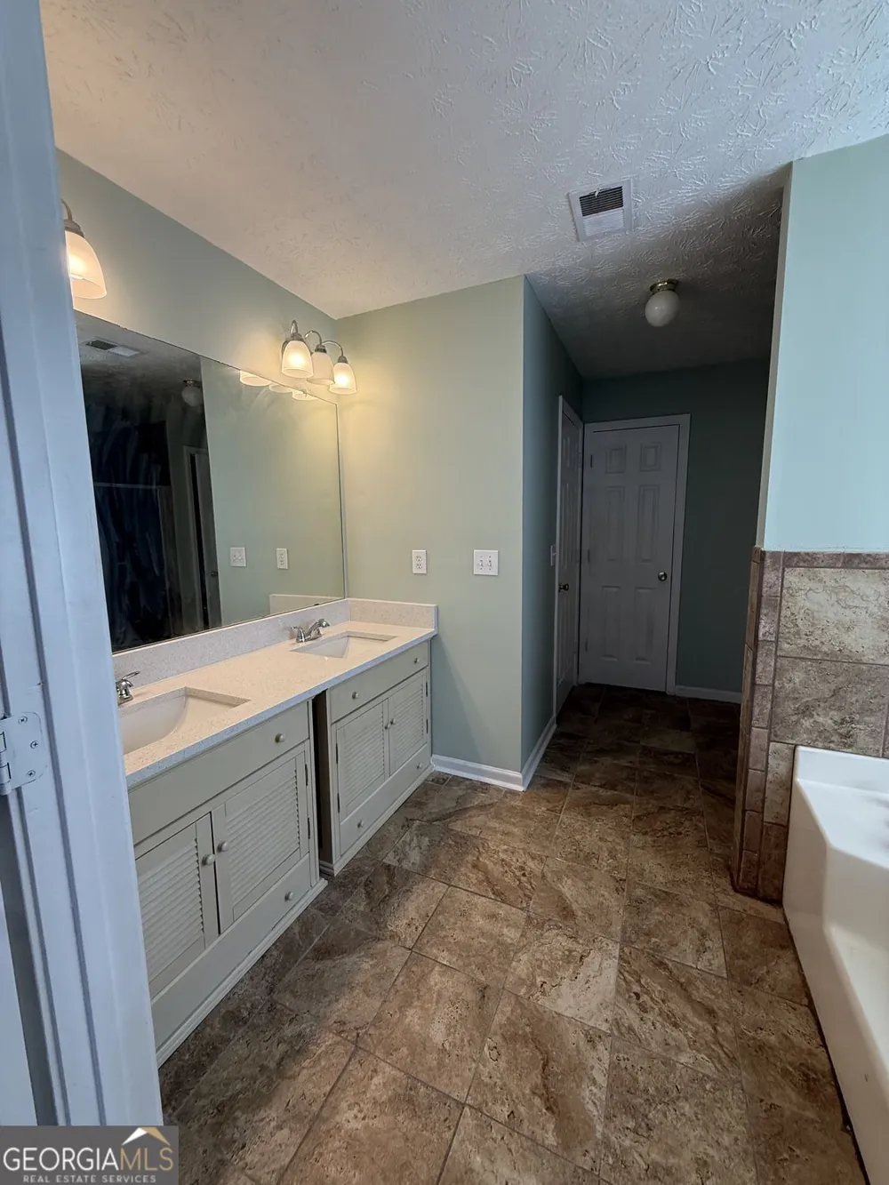 755 Tara BND Hampton, GA 30228