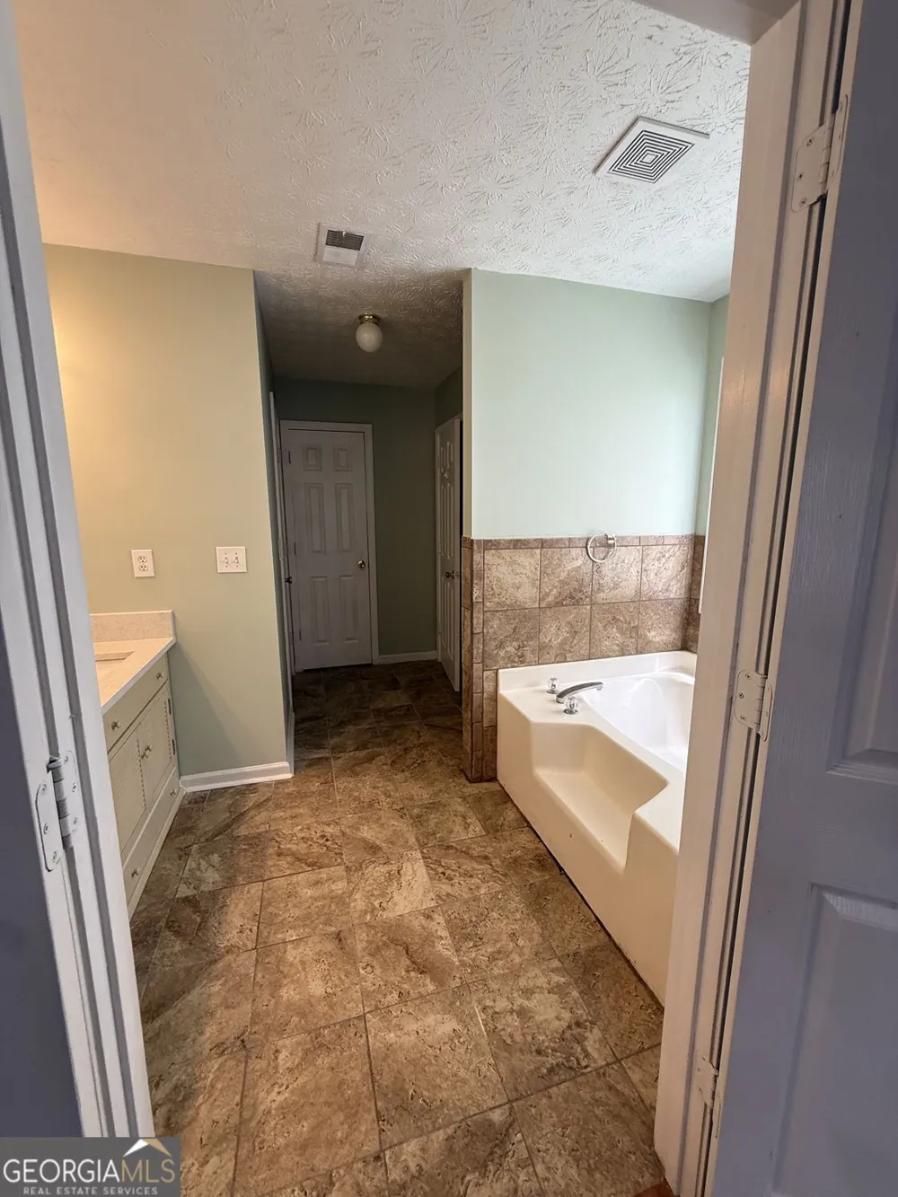 755 Tara BND Hampton, GA 30228