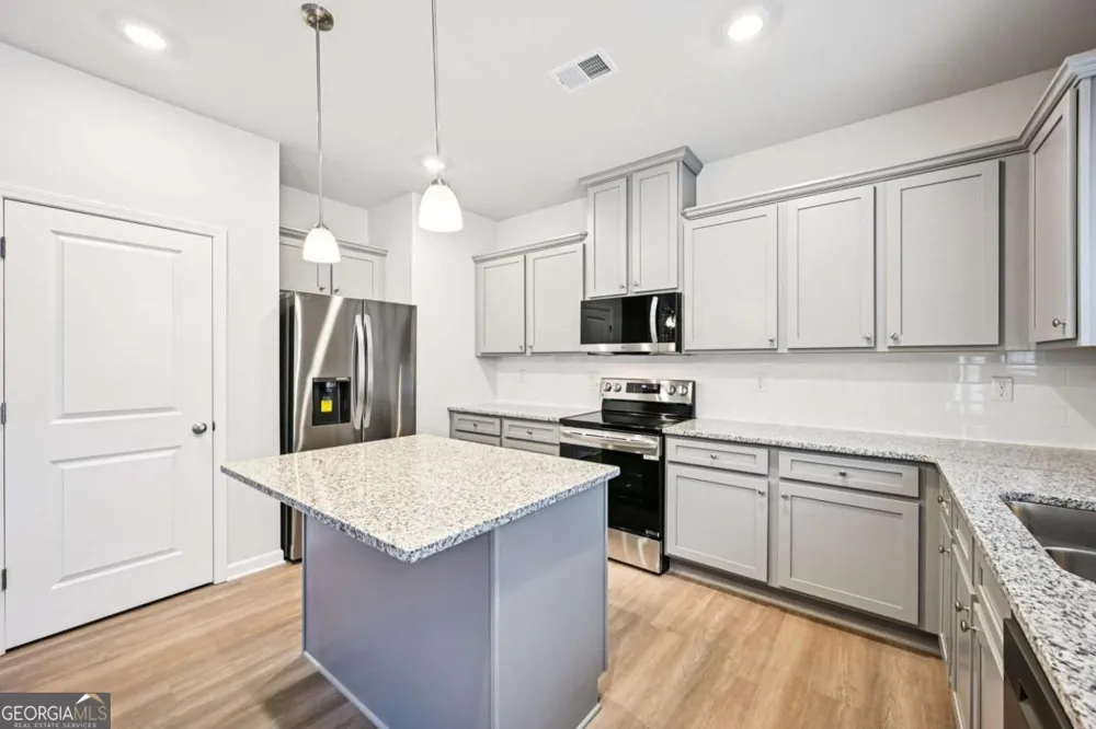 355 Cedar Wood TRCE Winder, GA 30680