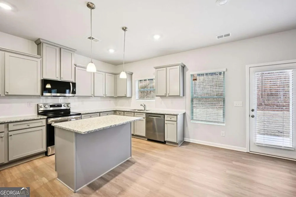 355 Cedar Wood TRCE Winder, GA 30680