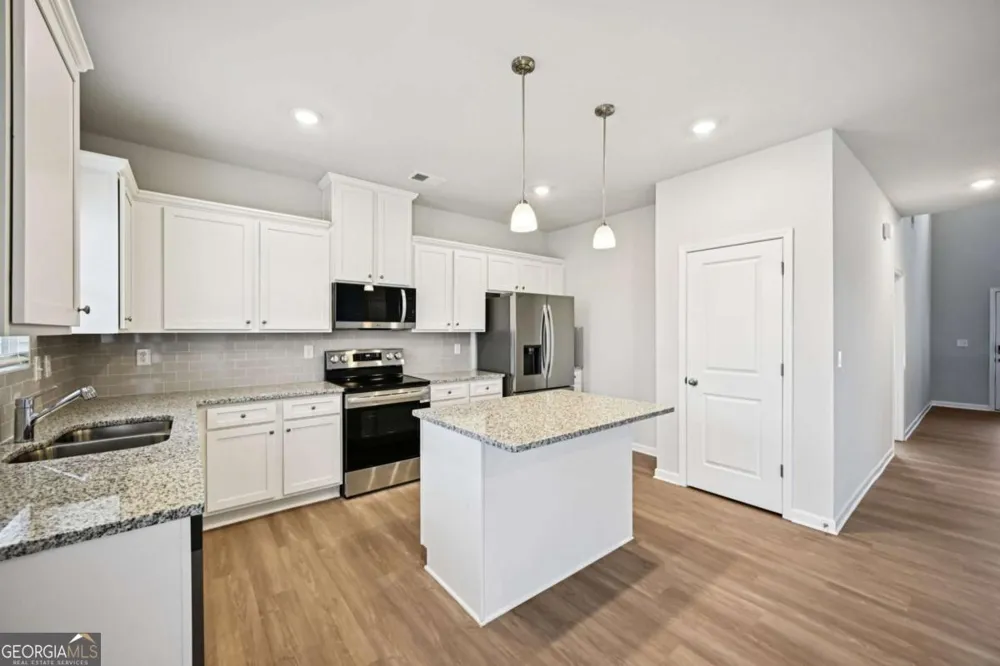 367 Cedar Wood TRCE Winder, GA 30680
