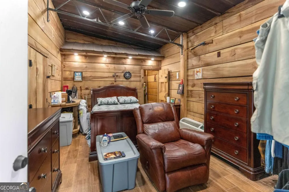 2890 Fears RD Madison, GA 30650