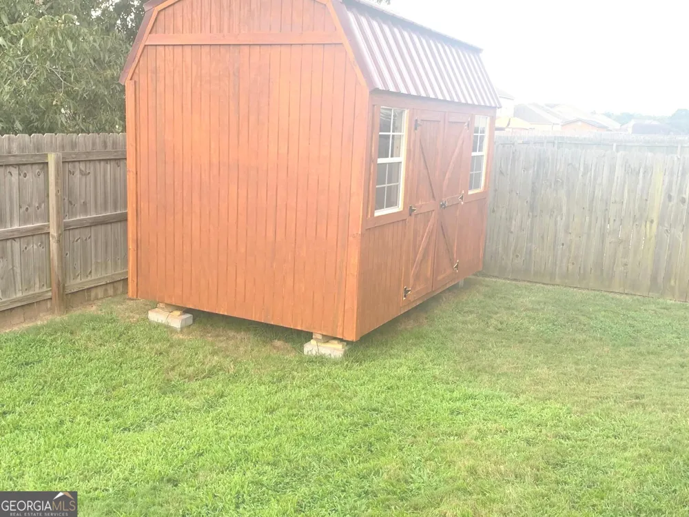 105 Chickasaw CT Byron, GA 31008