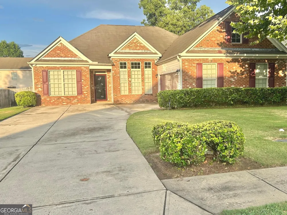 105 Chickasaw CT Byron, GA 31008
