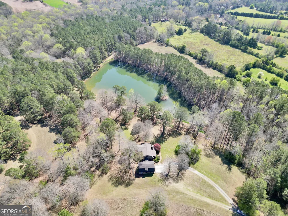 330 Country Kitchen RD Barnesville, GA 30204