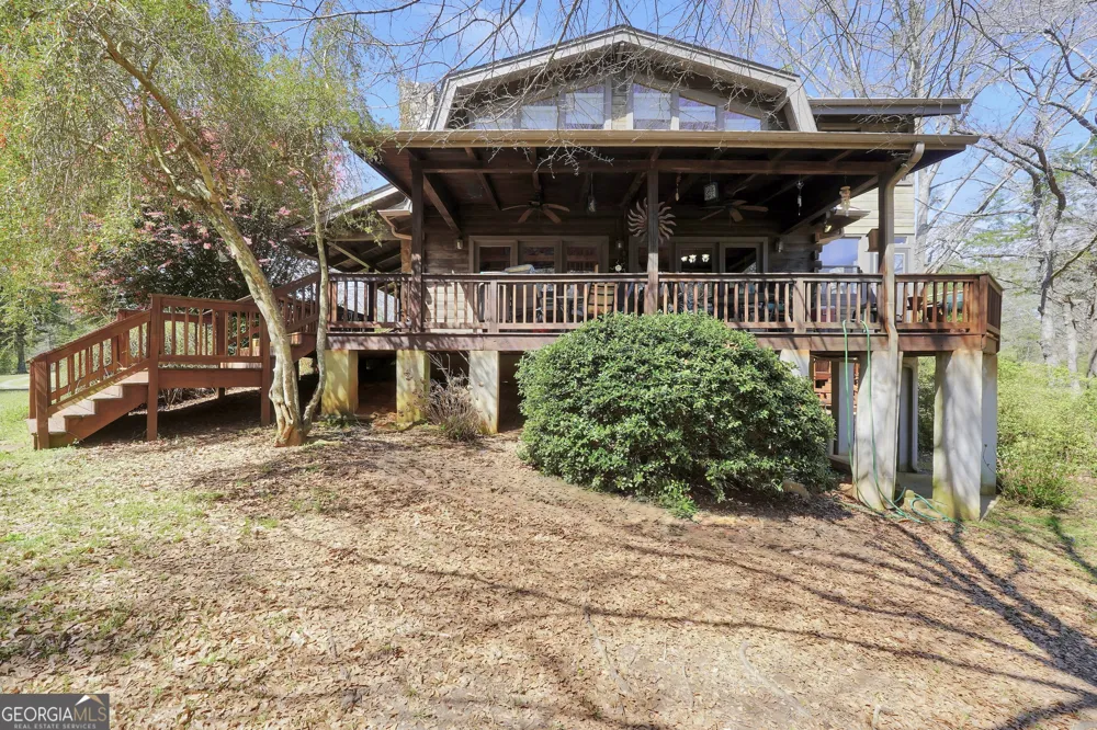 330 Country Kitchen RD Barnesville, GA 30204
