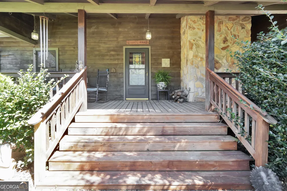 330 Country Kitchen RD Barnesville, GA 30204