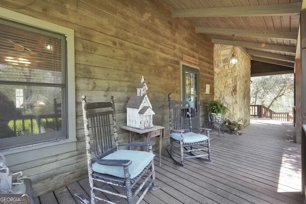 330 Country Kitchen RD Barnesville, GA 30204