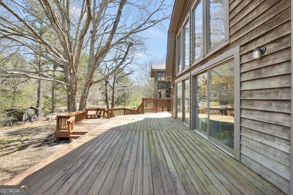 330 Country Kitchen RD Barnesville, GA 30204