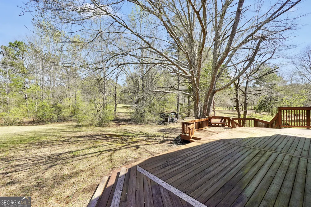 330 Country Kitchen RD Barnesville, GA 30204