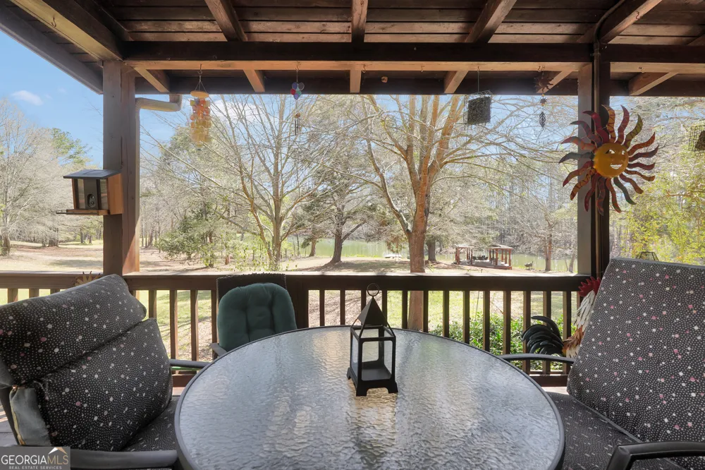 330 Country Kitchen RD Barnesville, GA 30204
