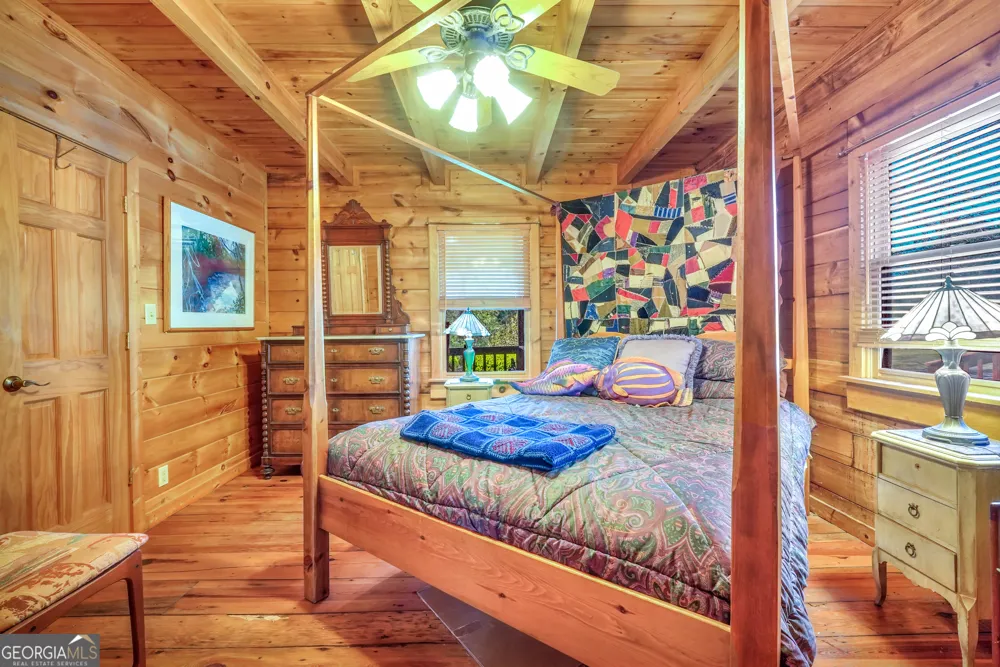 330 Country Kitchen RD Barnesville, GA 30204