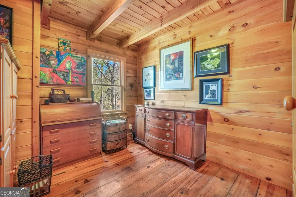 330 Country Kitchen RD Barnesville, GA 30204