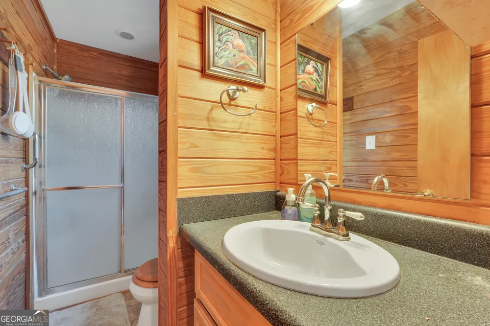 330 Country Kitchen RD Barnesville, GA 30204