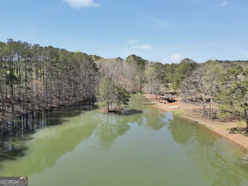 330 Country Kitchen RD Barnesville, GA 30204