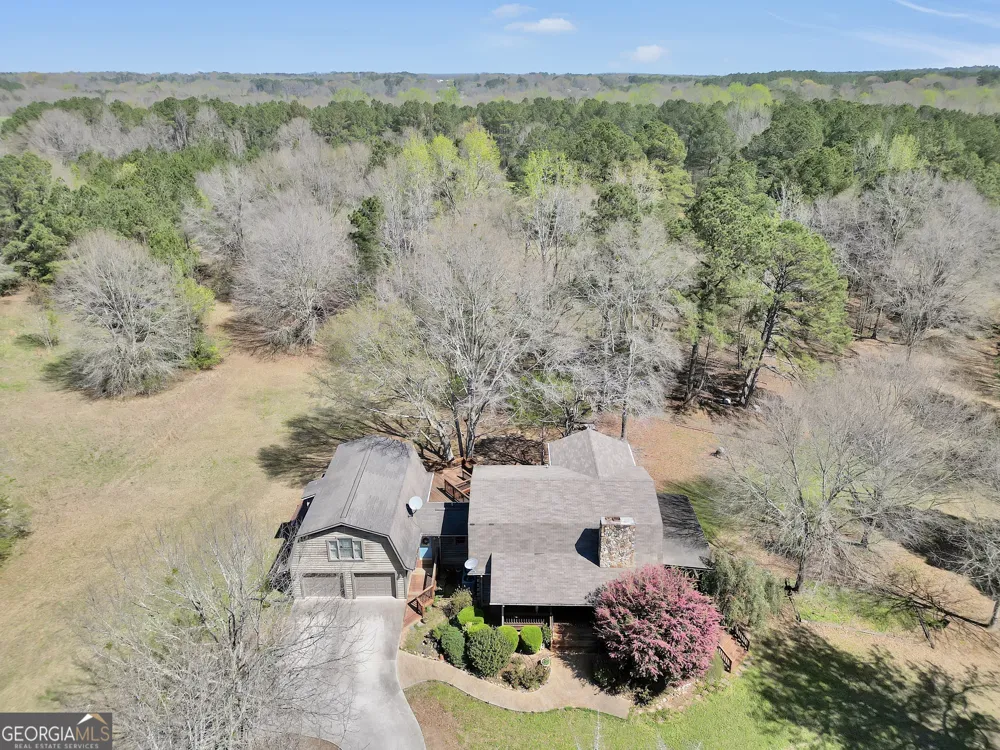 330 Country Kitchen RD Barnesville, GA 30204