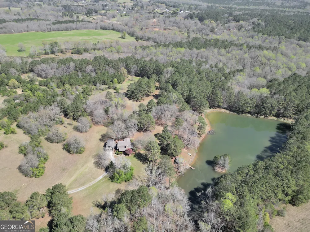 330 Country Kitchen RD Barnesville, GA 30204