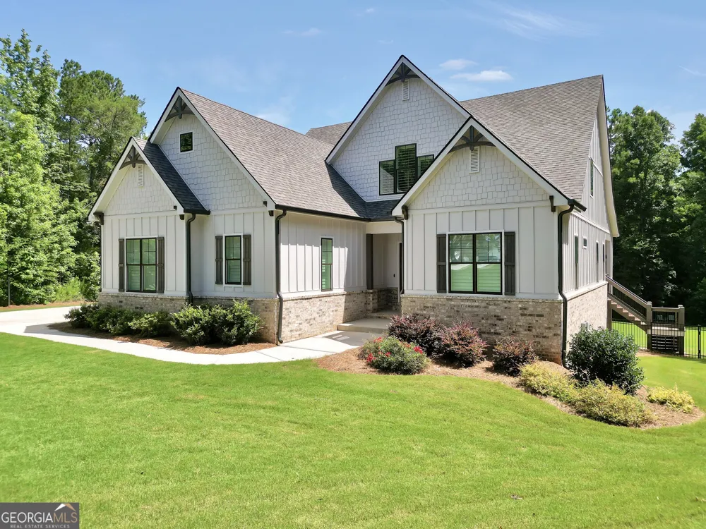 110 Whirlaway CT Forsyth, GA 31029