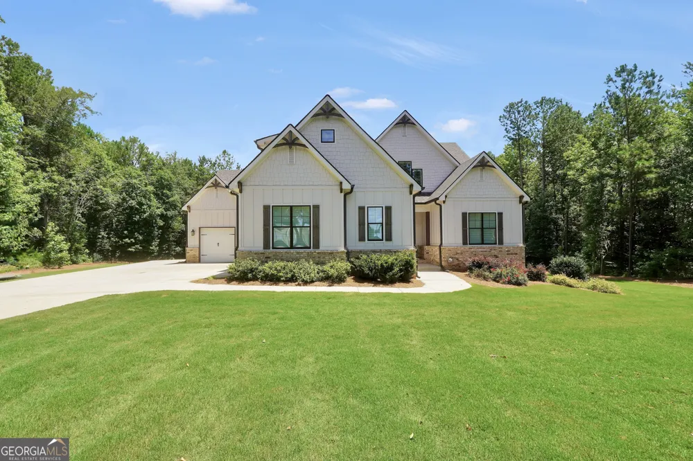 110 Whirlaway CT Forsyth, GA 31029