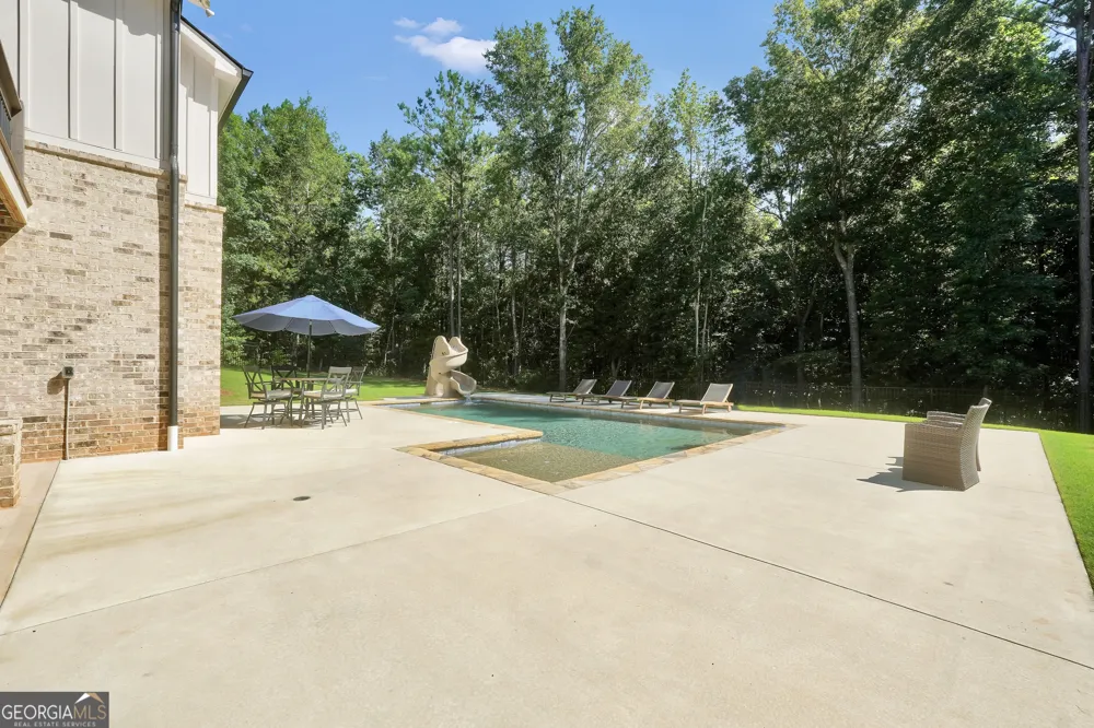110 Whirlaway CT Forsyth, GA 31029