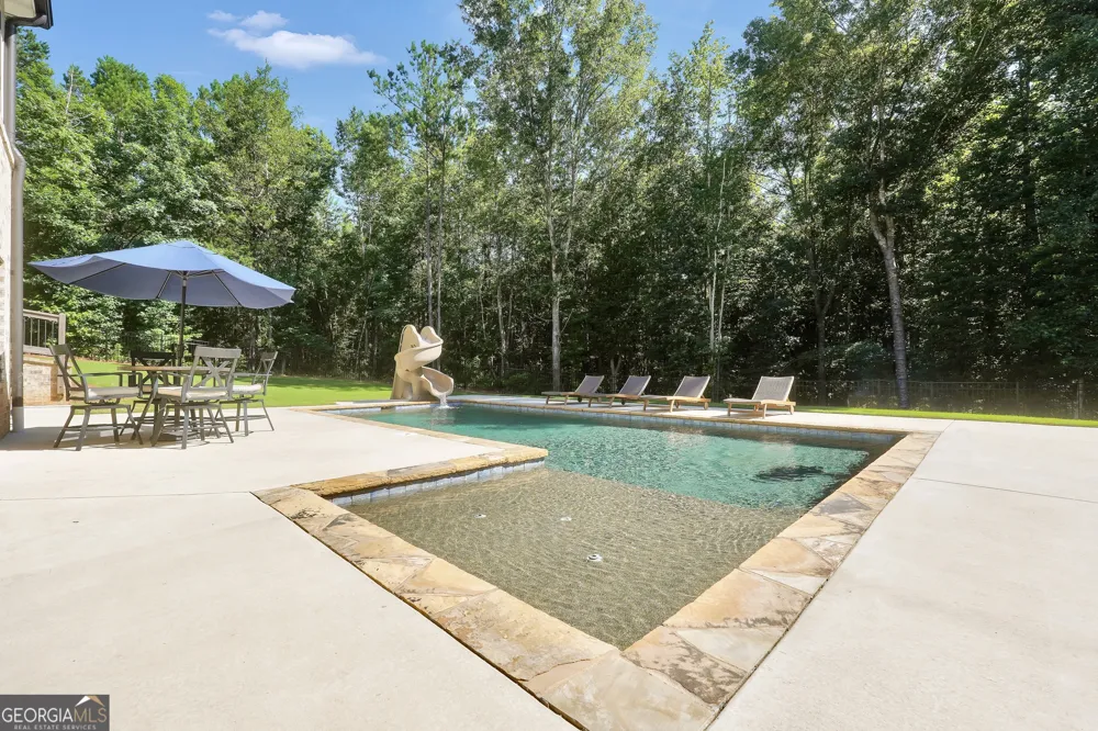 110 Whirlaway CT Forsyth, GA 31029