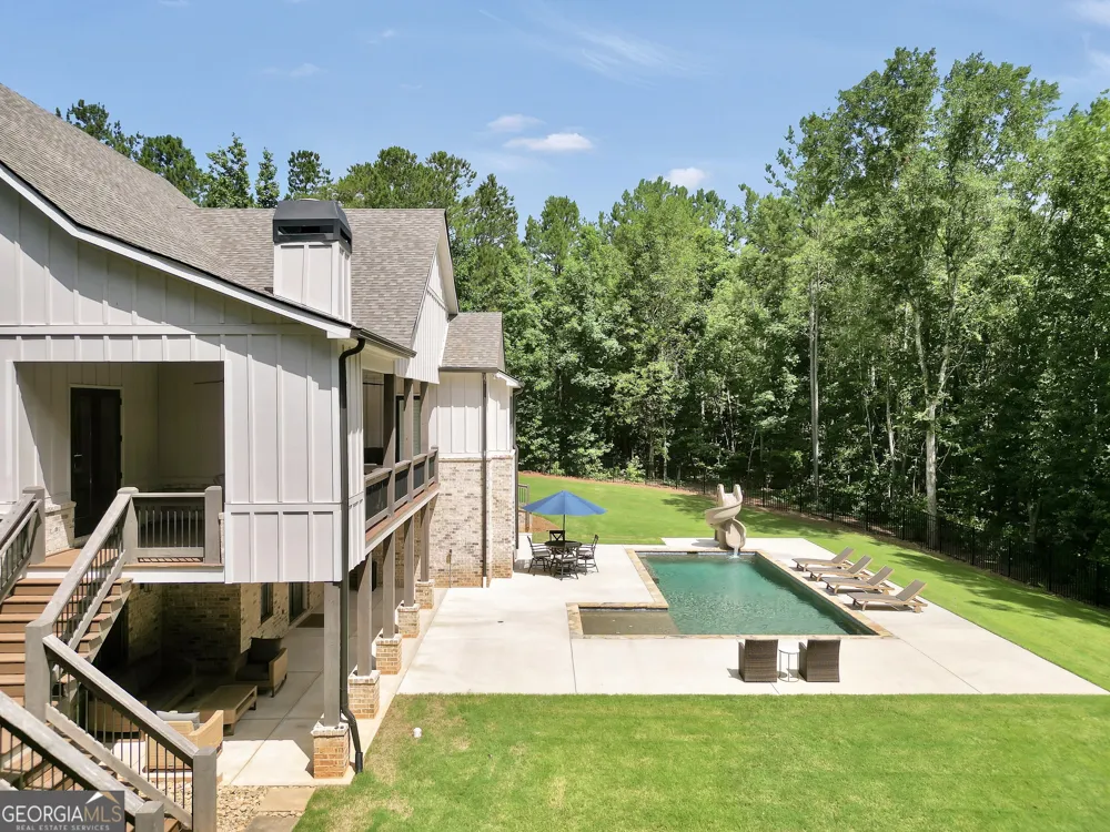 110 Whirlaway CT Forsyth, GA 31029