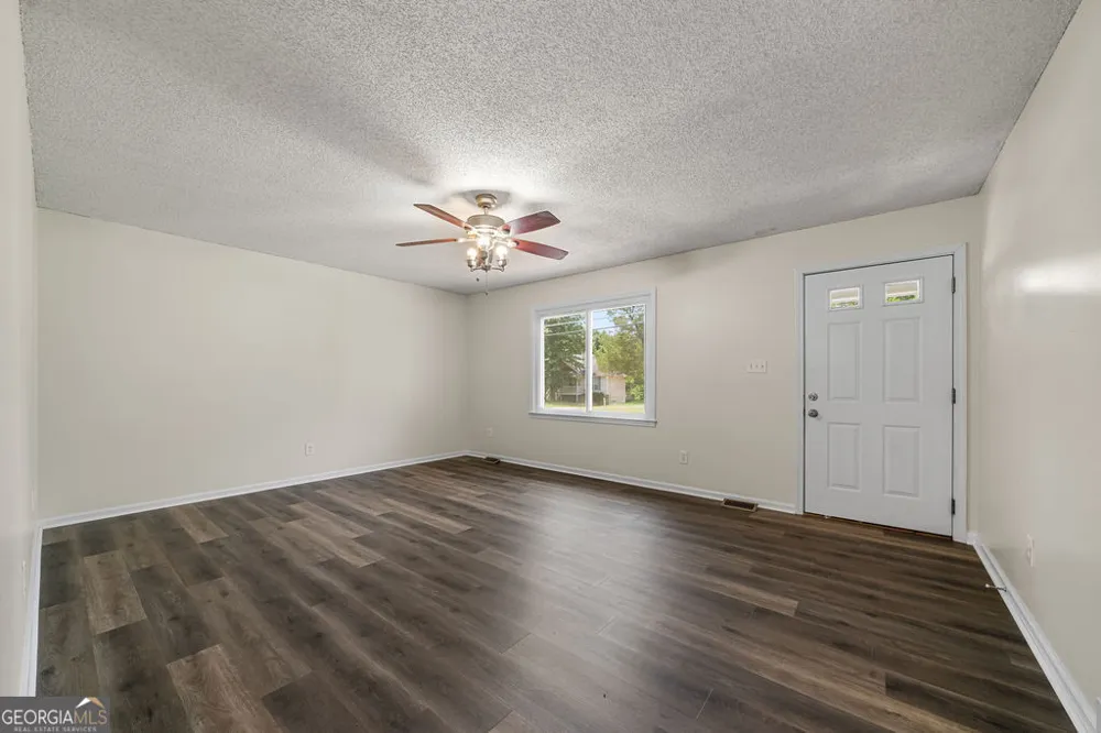 135 Manning Mill RD NW Adairsville, GA 30103