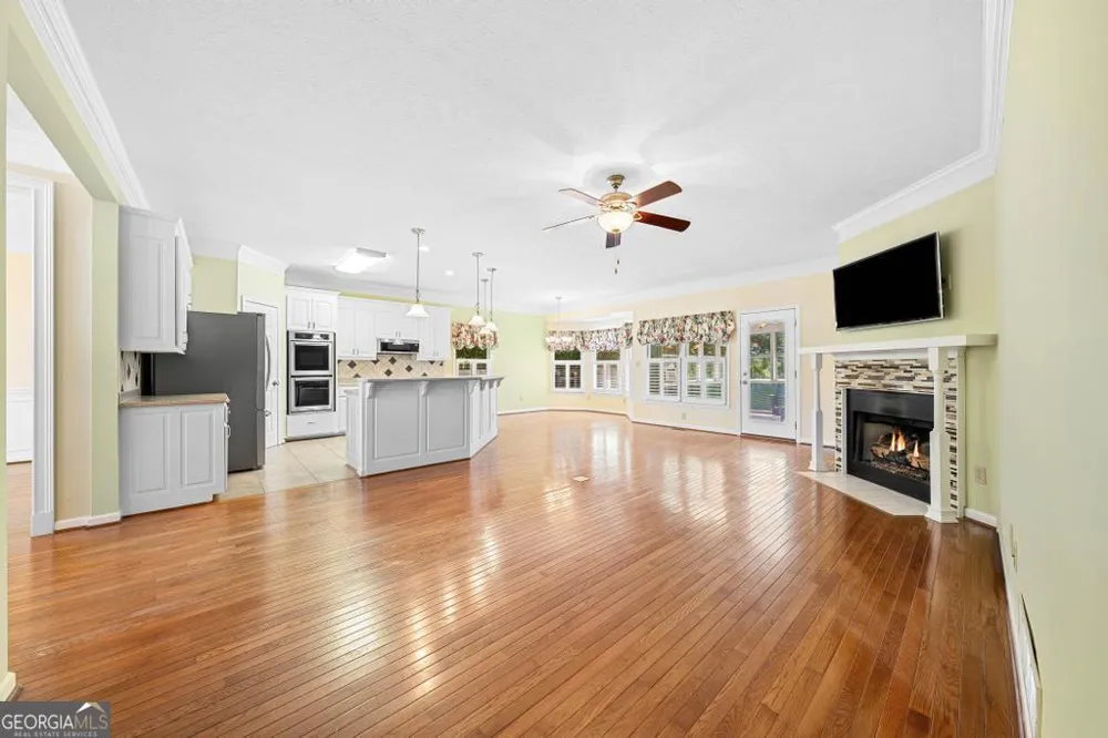 166 Knox CIR Lavonia, GA 30553