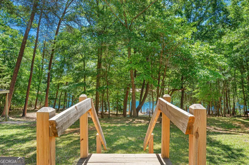166 Knox CIR Lavonia, GA 30553