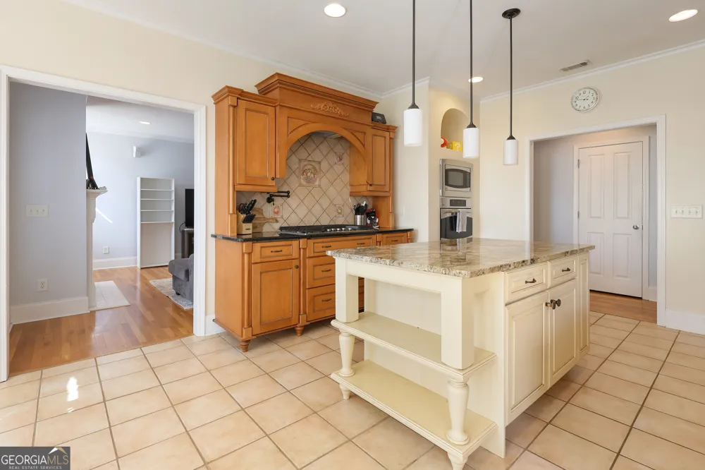 333 Royal Crest CIR Kathleen, GA 31047