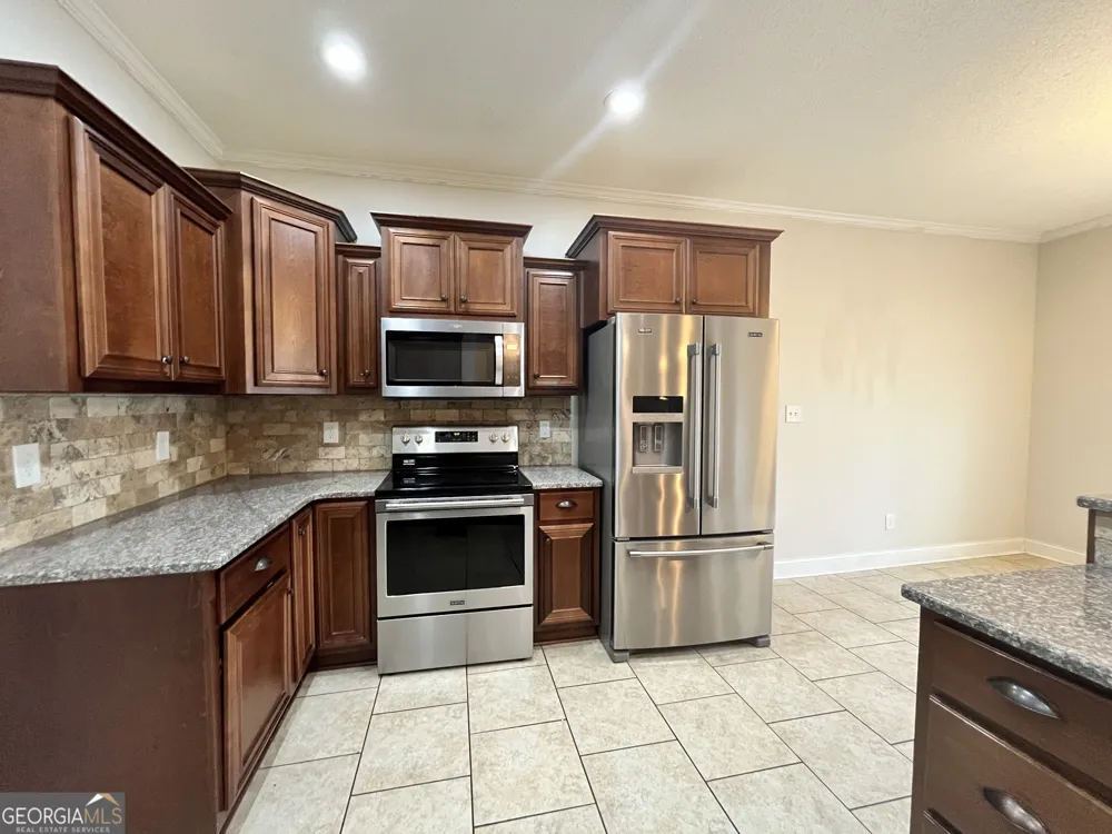 416 Hunts Landing DR Kathleen, GA 31047