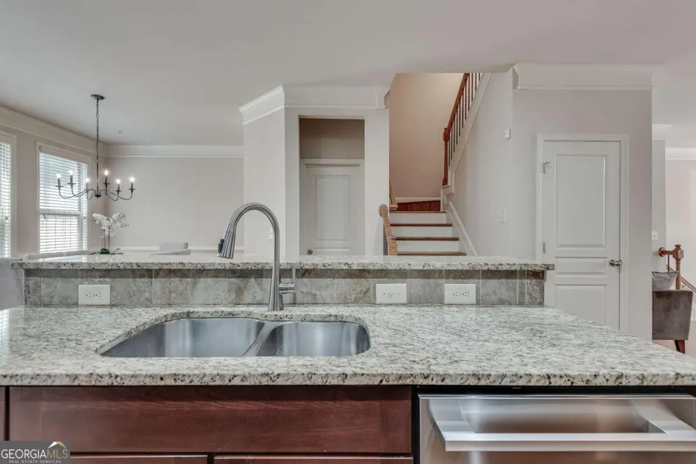 9005 Woodland TRL Alpharetta, GA 30009
