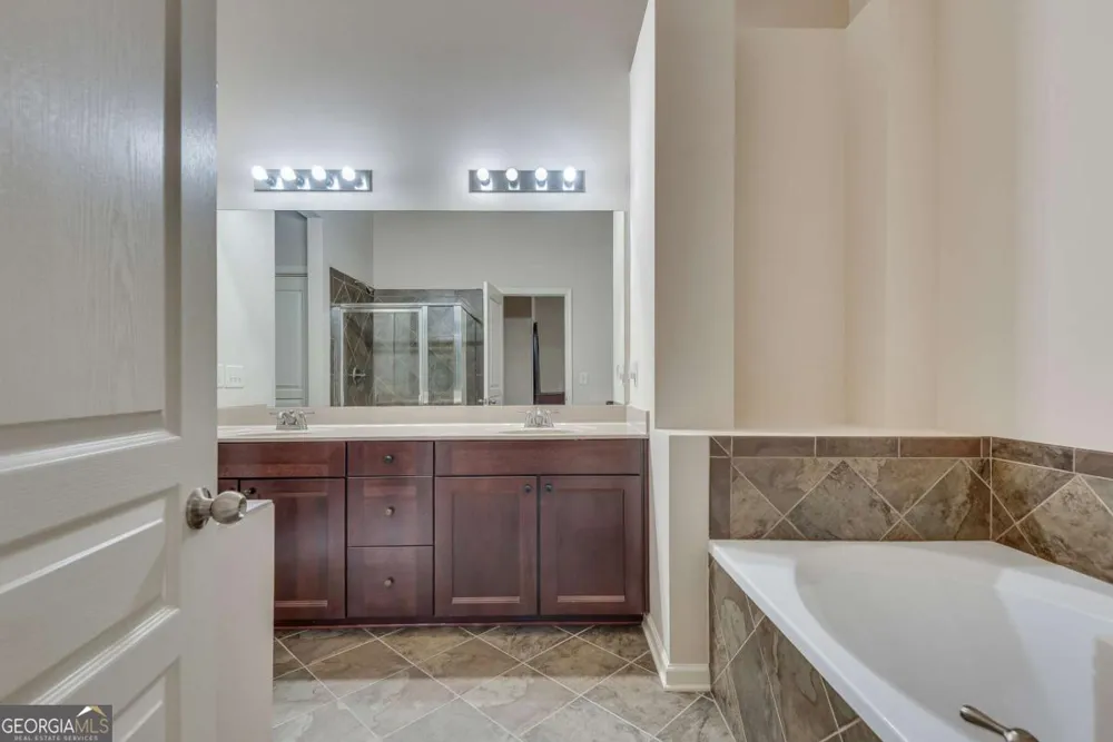 9005 Woodland TRL Alpharetta, GA 30009