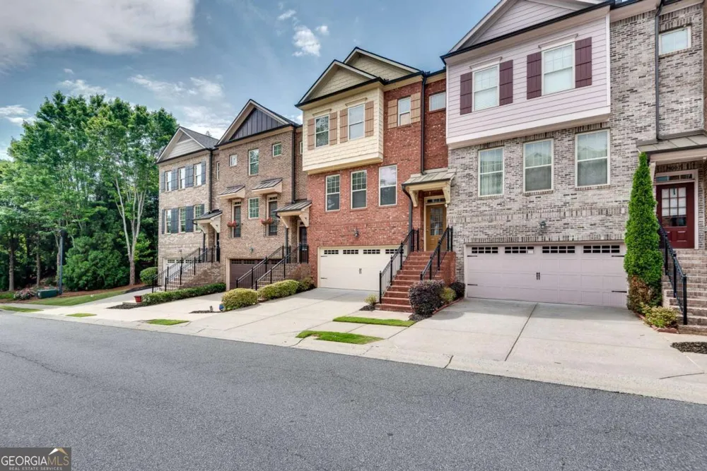 9005 Woodland TRL Alpharetta, GA 30009
