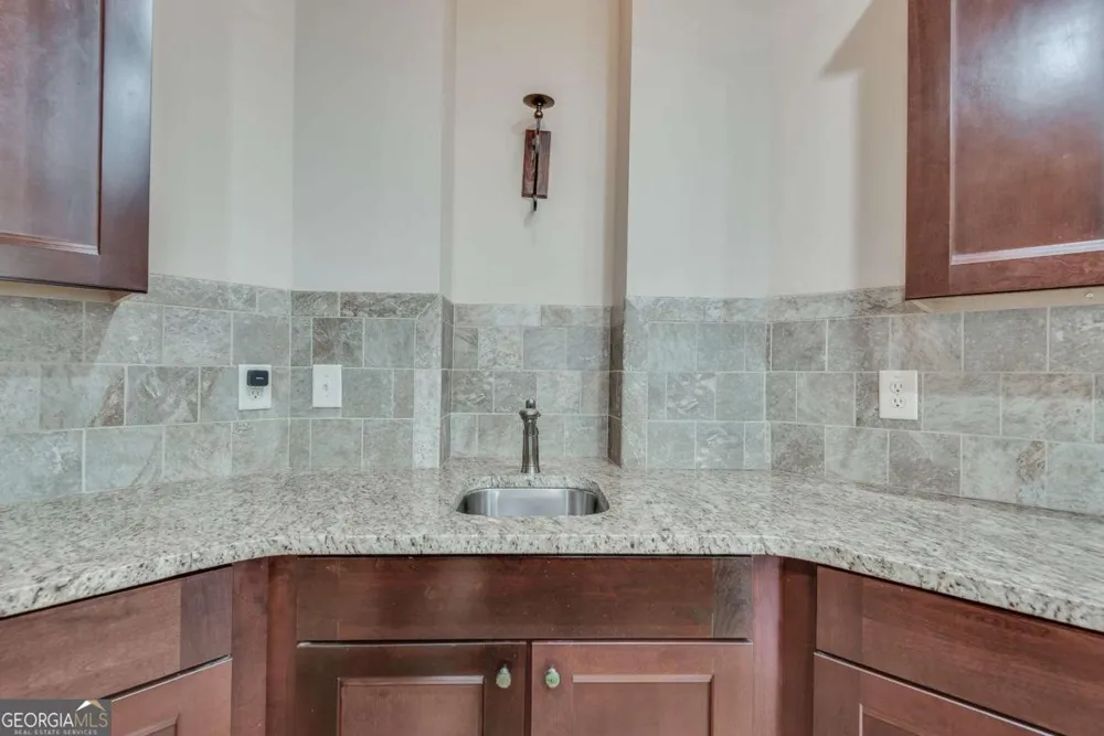 9005 Woodland TRL Alpharetta, GA 30009