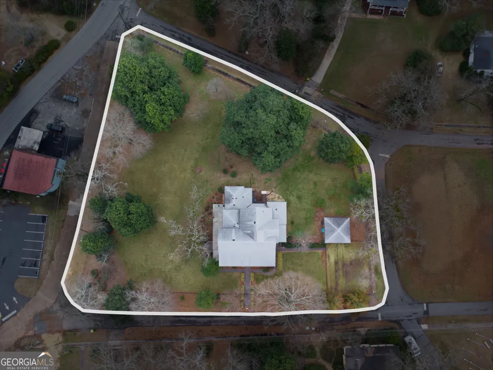 26 Magnolia ST Grantville, GA 30220