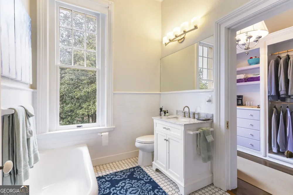 26 Magnolia ST Grantville, GA 30220
