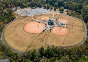 26 Magnolia ST Grantville, GA 30220